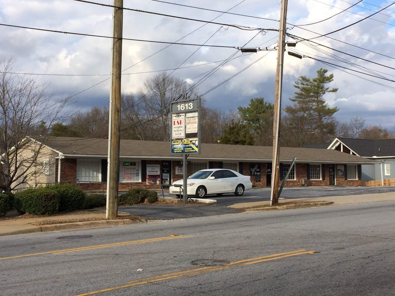 The Best Greenville Neighborhoods with Access to the Swamp Rabbit Trail